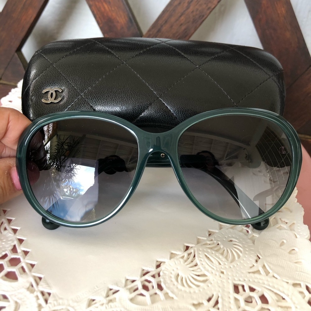 CHANEL SUN GLASSES